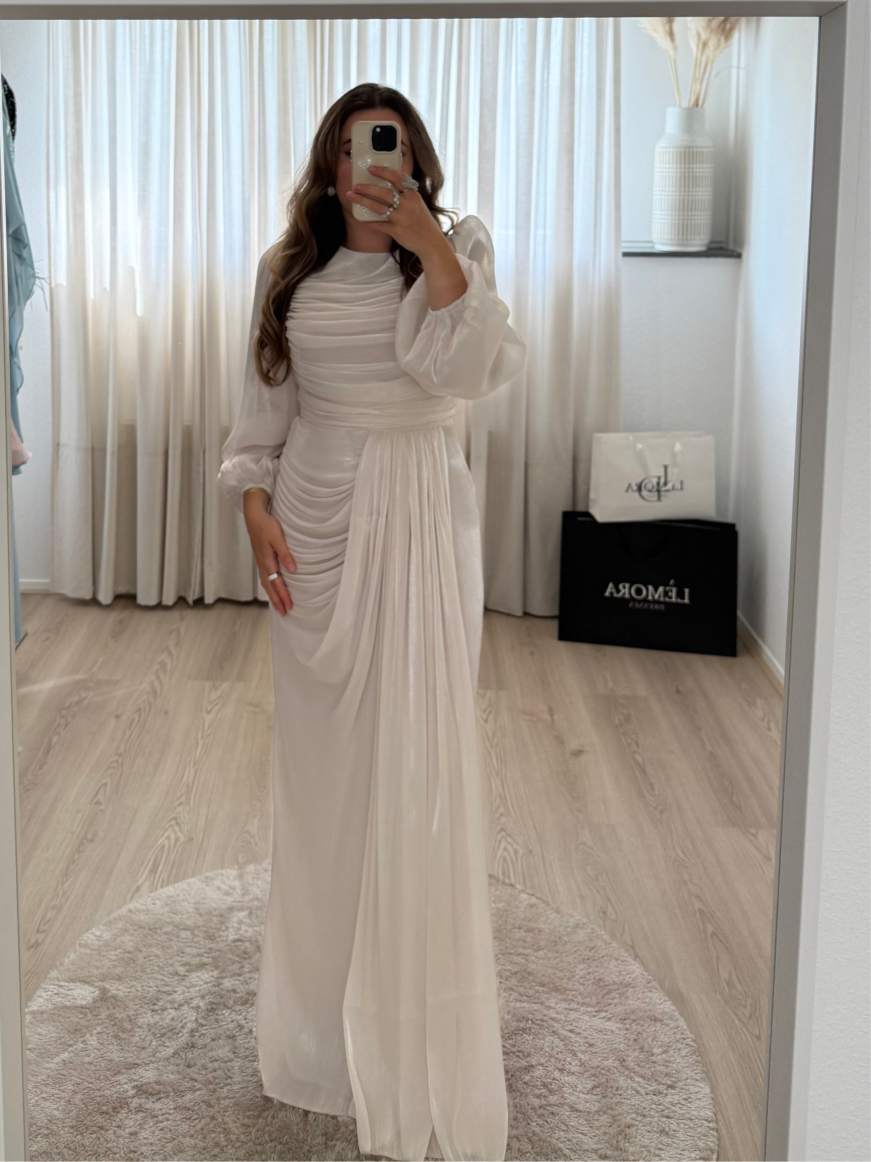 Lèmora Dresses
