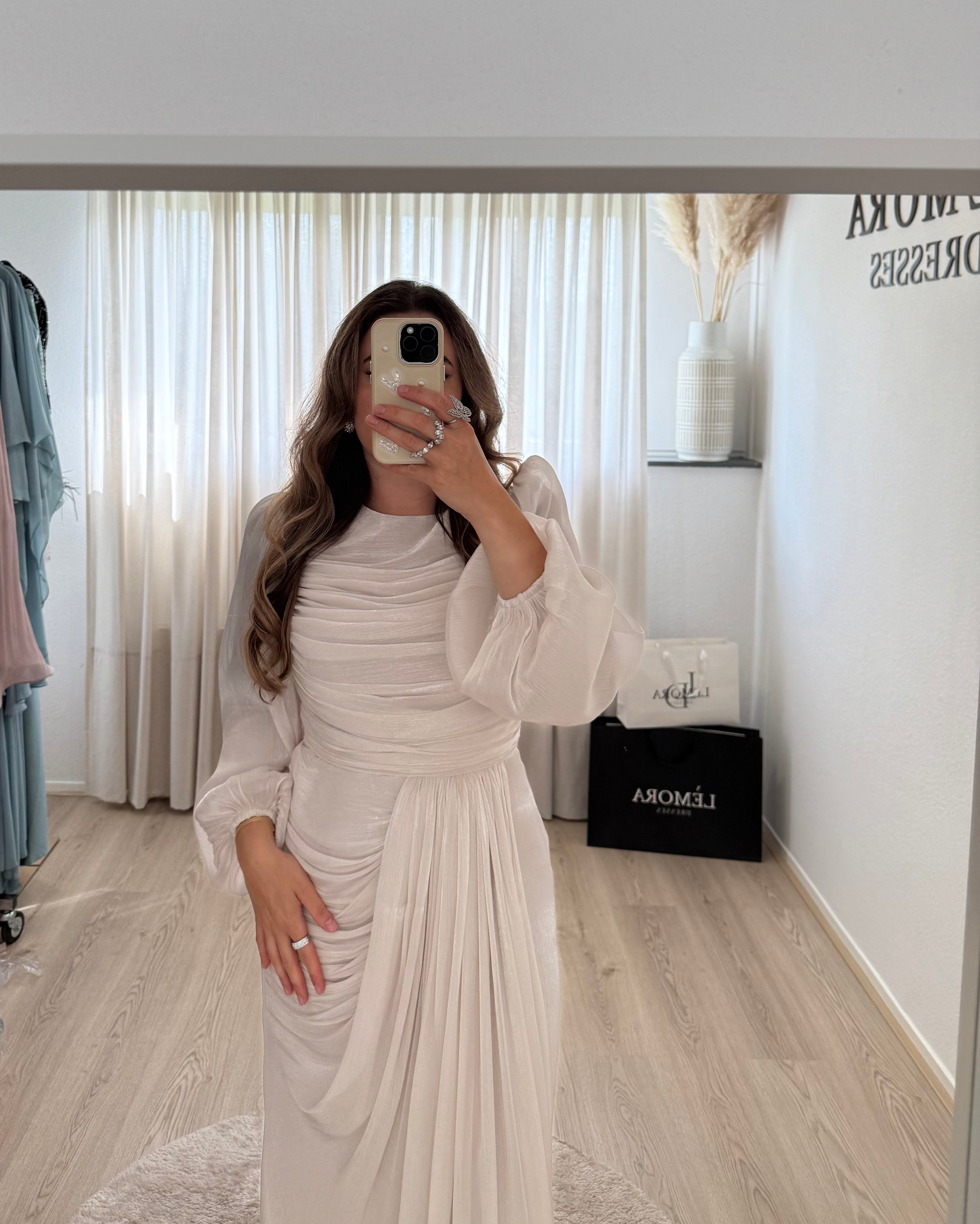 Lèmora Dresses