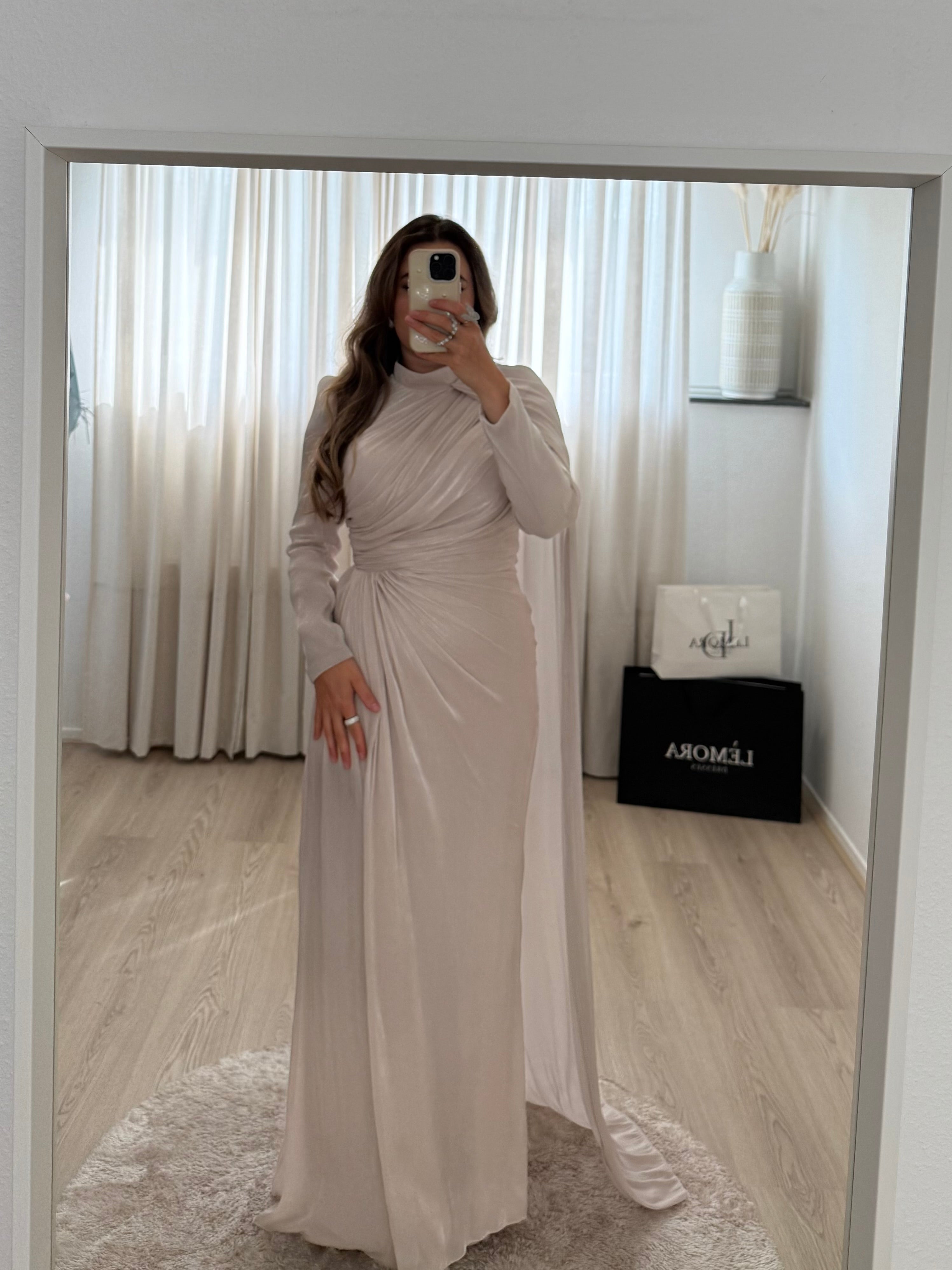Lèmora Dresses