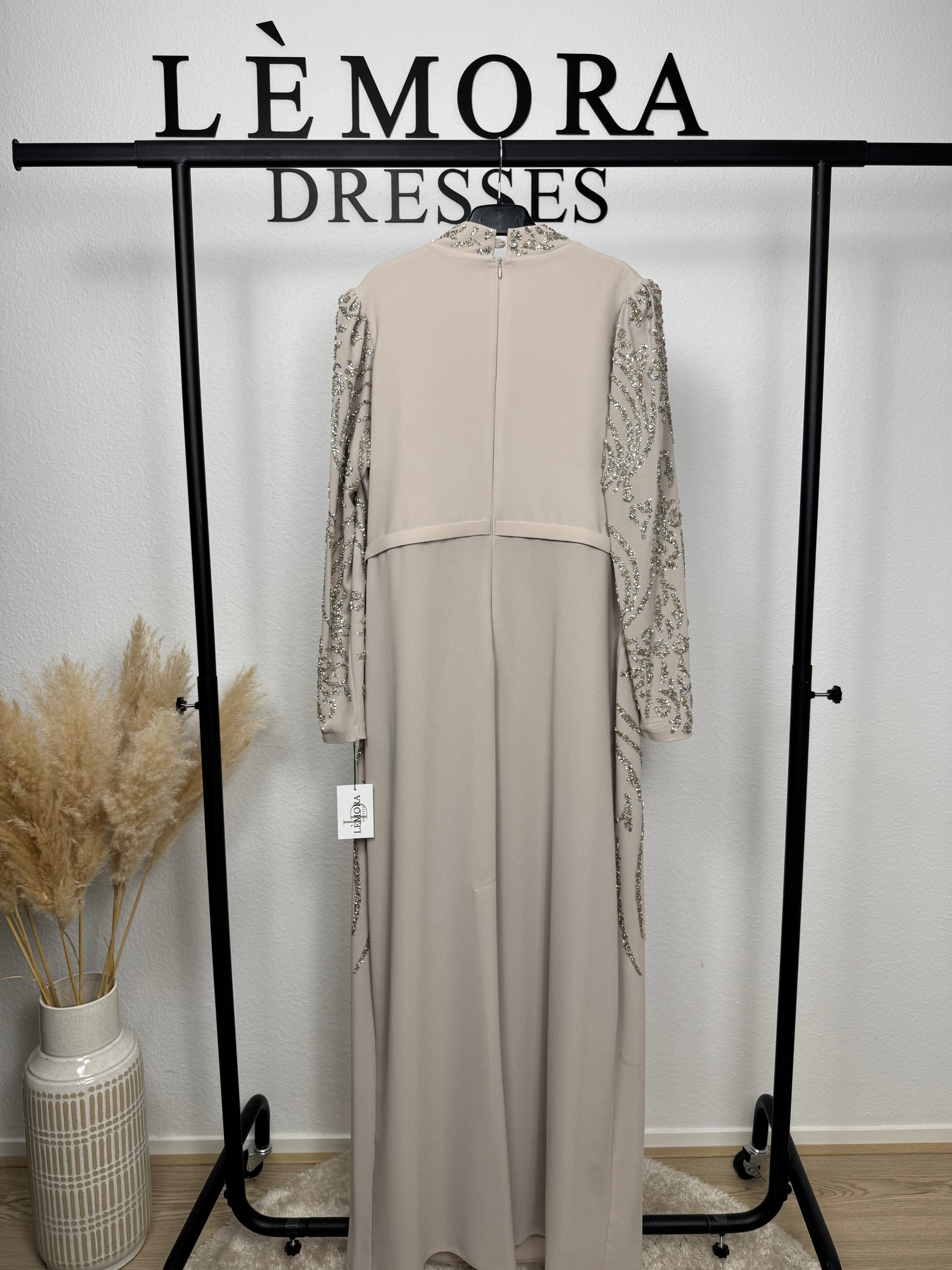 Lèmora Dresses