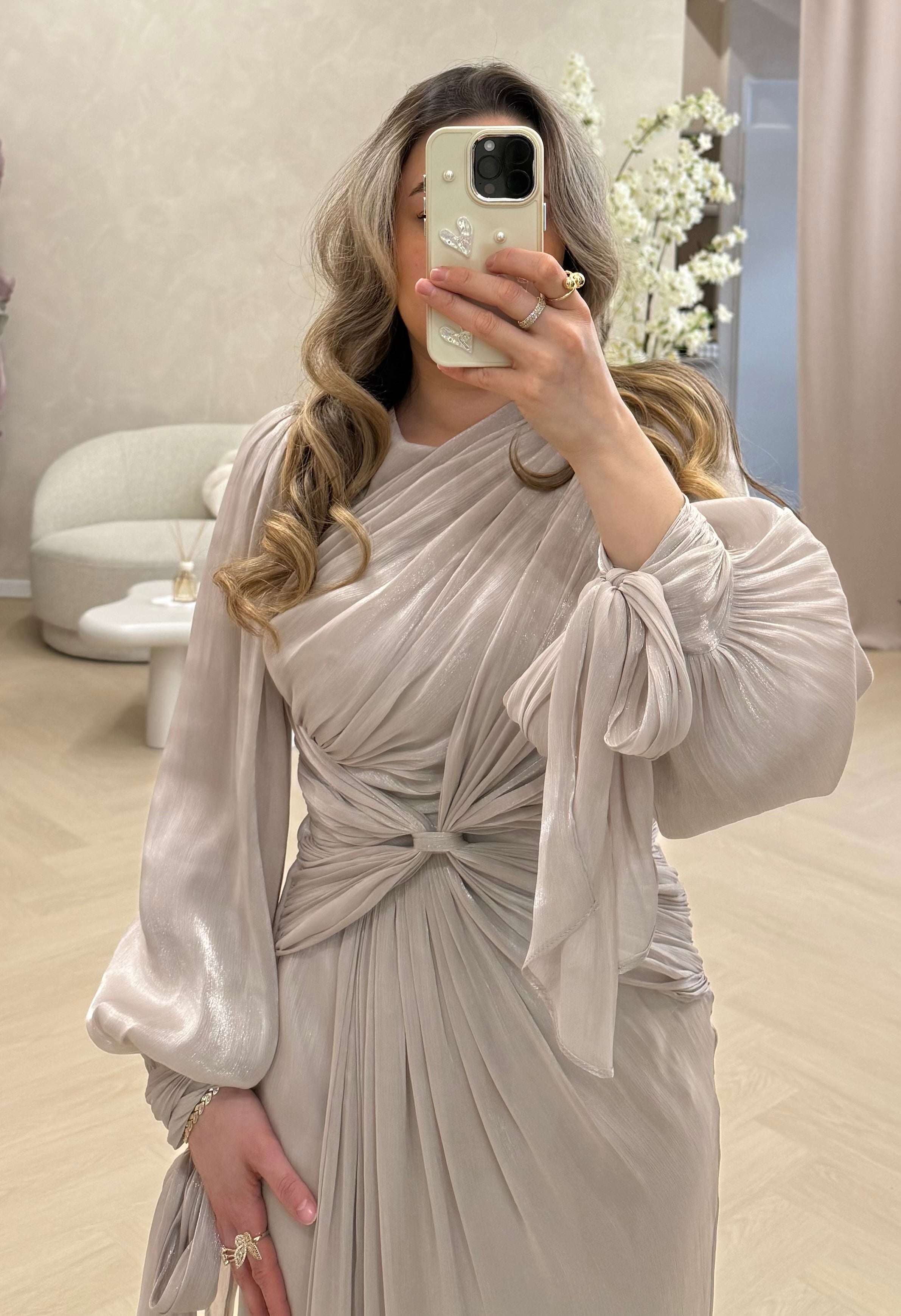 Alaya Dress Champagne Metallic - Luxe Modest Galajurk 